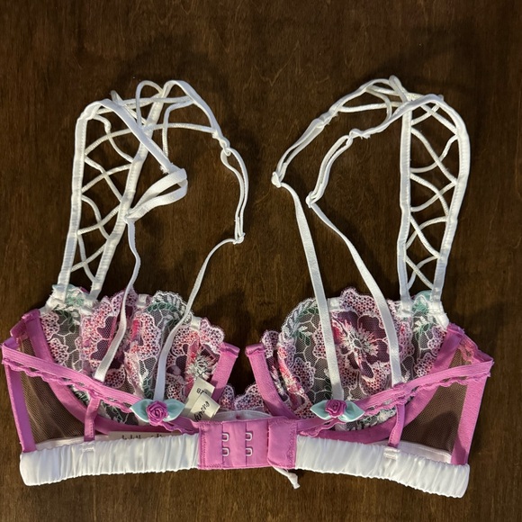 NWOT FOR LOVE & LEMONS 32B UNDERWIRE BRA FLORAL SATIN - Picture 2 of 6